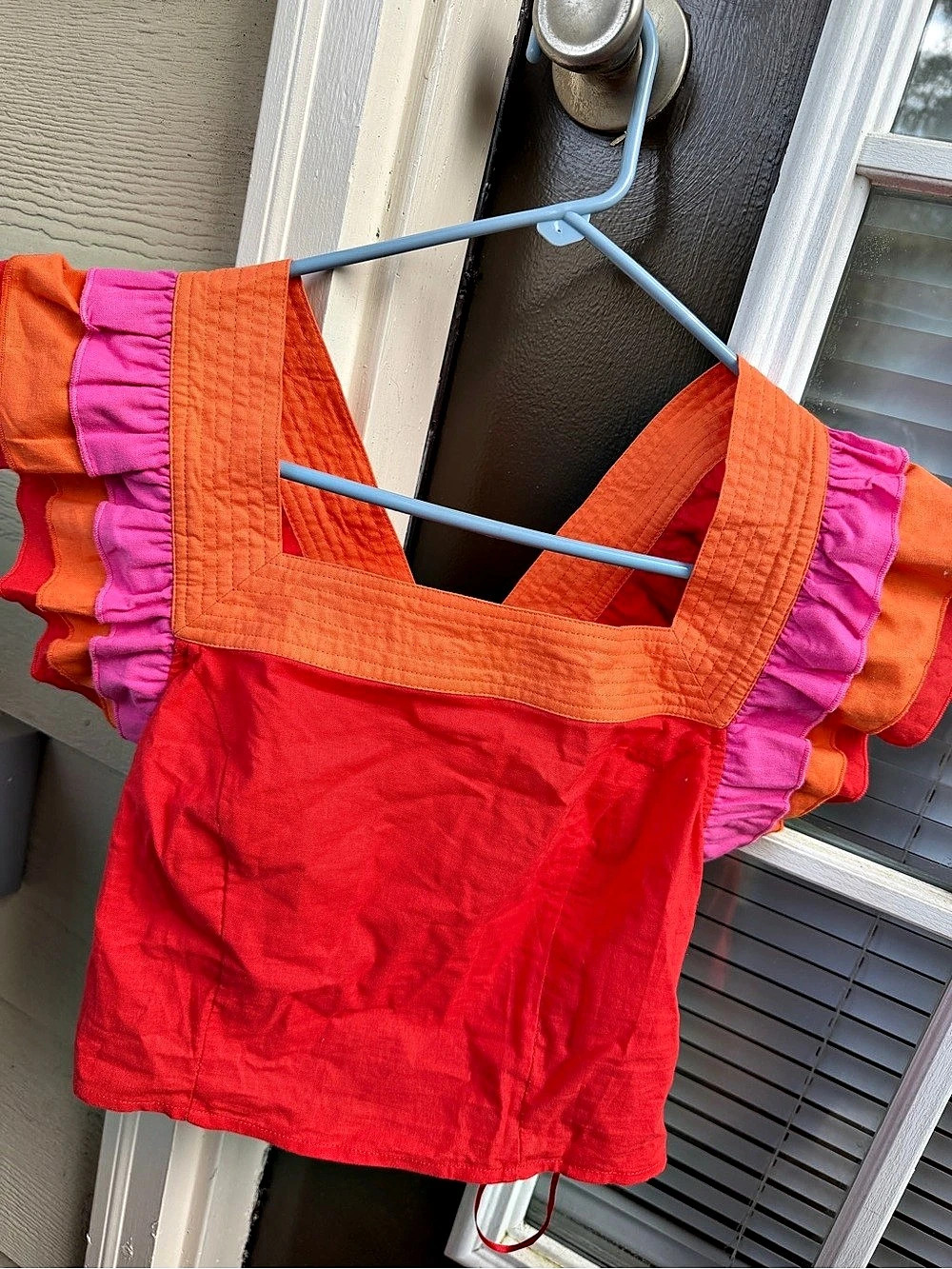 Strut & Bolt Flutter Ruffle Sleeve Poplin Top Red & Orange Small